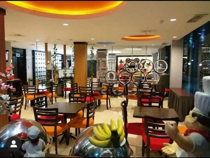 泗水新闻酒店 Waru 外观 照片